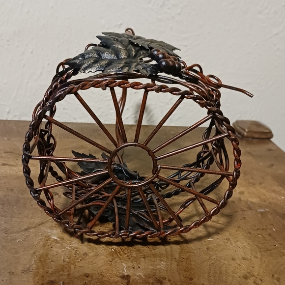Metal Basket - Picture 3 of 5